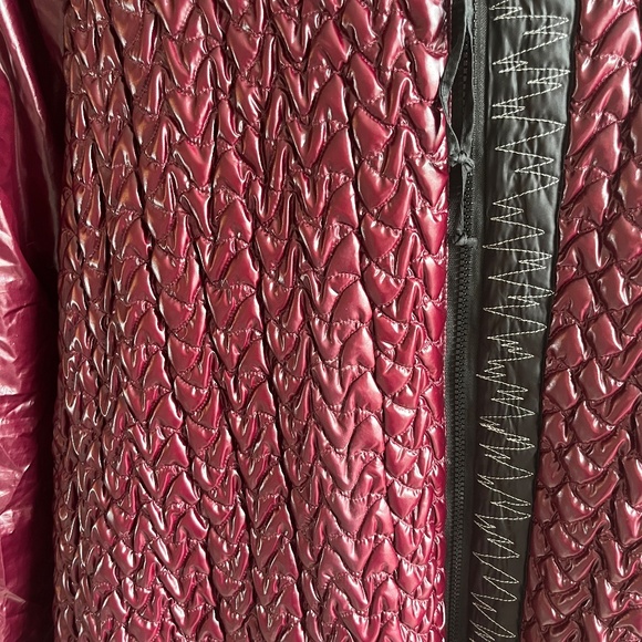 Unique designer puffer jacket/coat - Picture 3 of 15